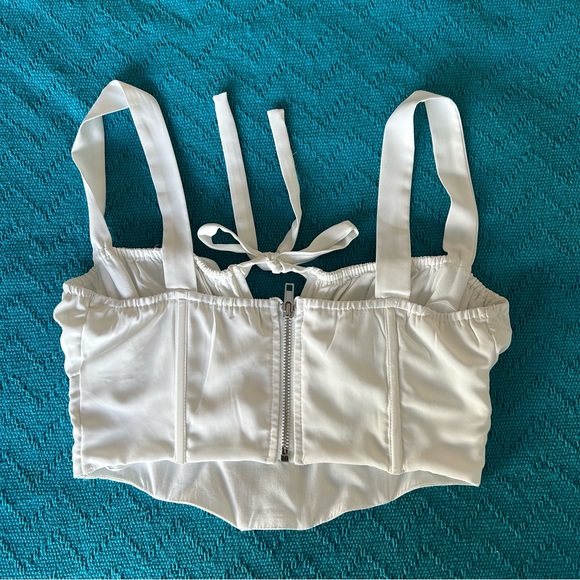 Verge Girl White Cropped Corset Top Size 4 - Picture 3 of 4